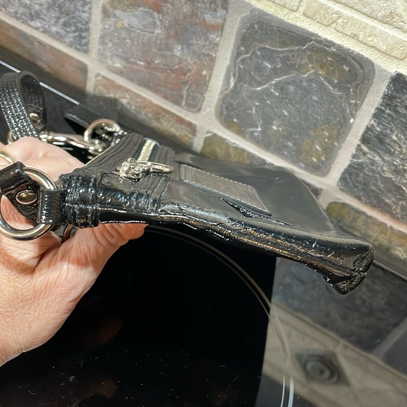 Preloved Coach Poppy Patent Leather wristlet/hand bag cheetah print inside - Picture 7 of 12